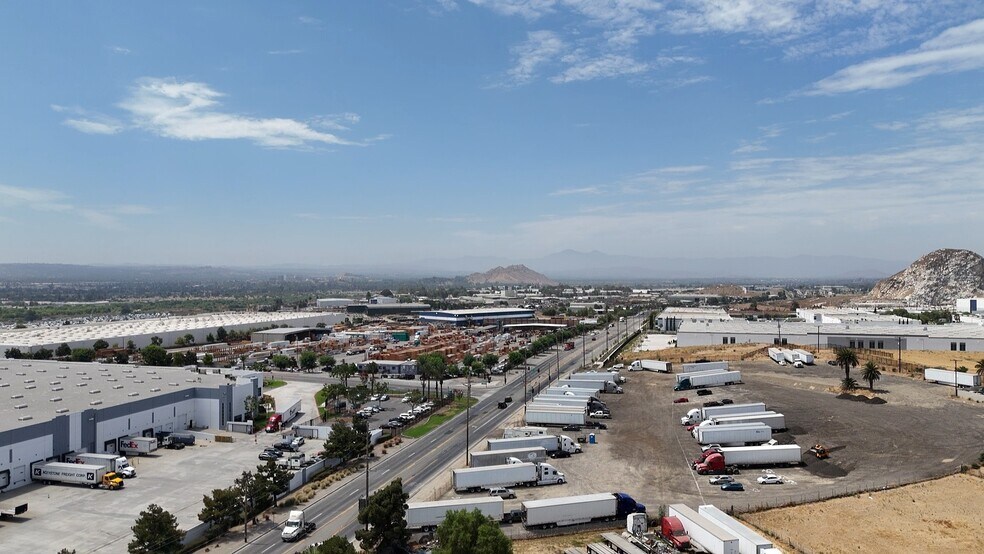 More Photos Of 815 Agua Mansa Rd, Bloomington Land For Sale