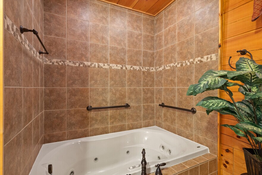 More Photos Of 2374 Murphy Fork Rd, Hazel Green Lodge Meeting Hall For Sale