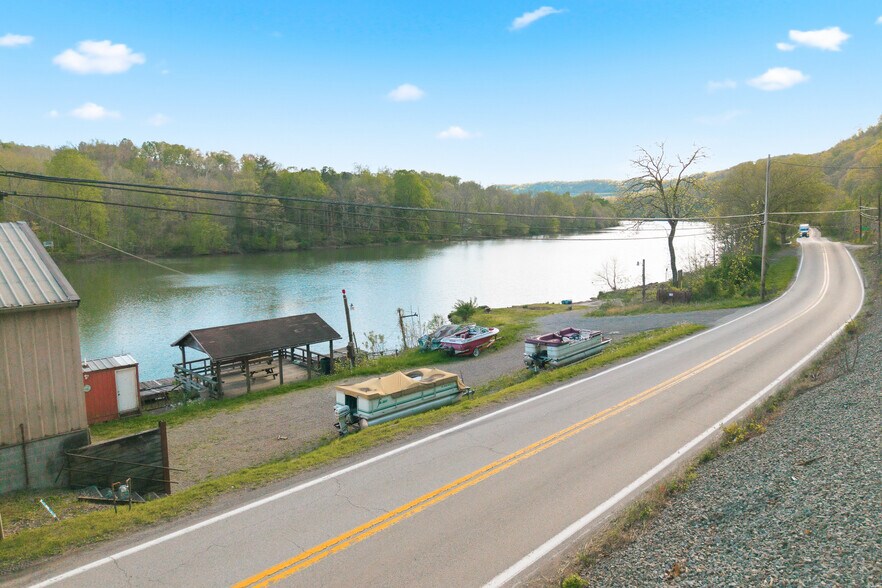 More Photos Of 490 Fort Martin Rd, Maidsville Flex For Sale