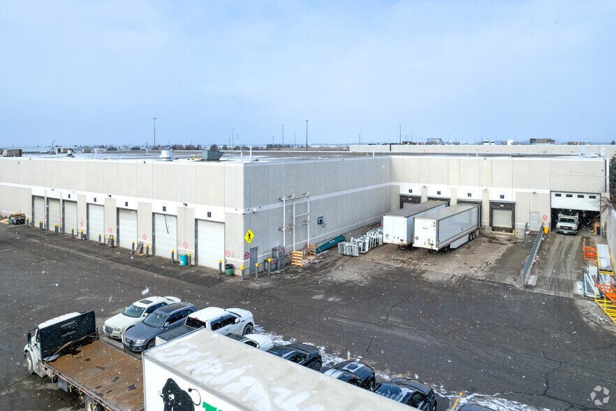 Primary Photo Of 330 Applewood Cres, Vaughan Manufacturing For Lease