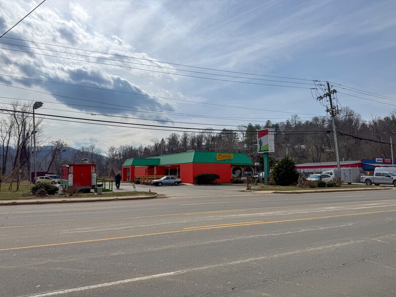 More Photos Of 1297 Tunnel Rd, Asheville Restaurant For Lease