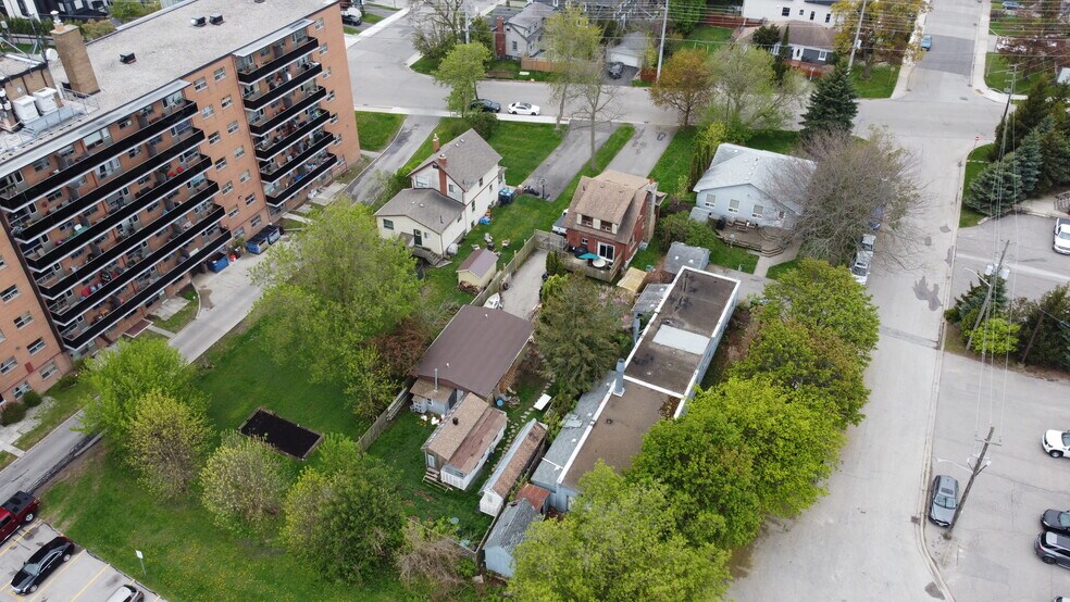 More Photos Of 1083 Seneca Av, Mississauga Land For Sale