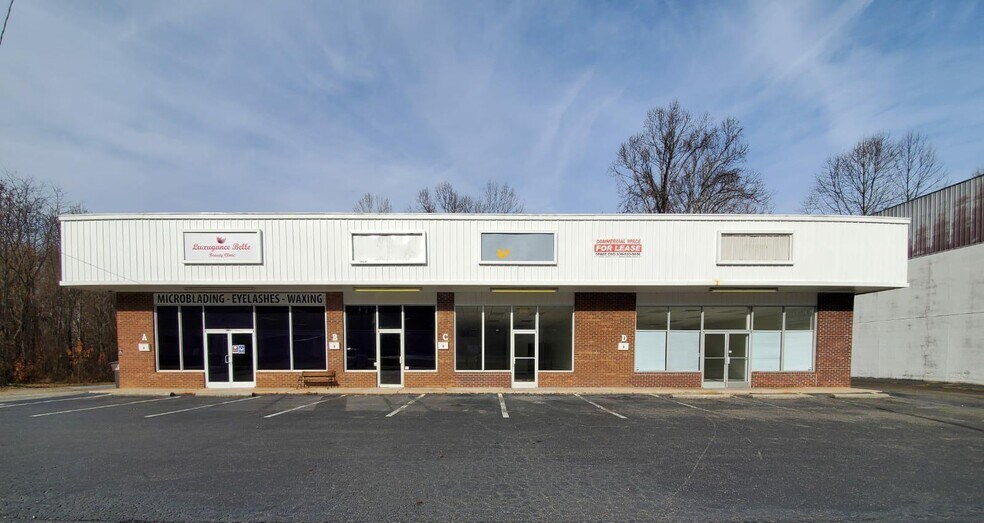 More Photos Of 4665 Brownsboro Rd, Winston-Salem Freestanding For Sale