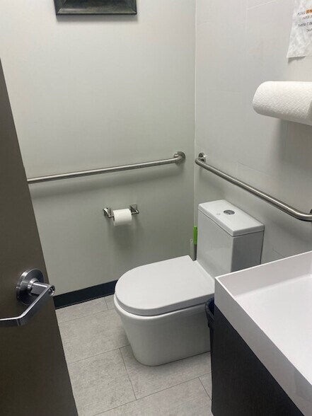 More Photos Of 4116 Junction Blvd, Flushing General Retail For Sale