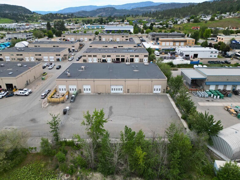 More Photos Of 3314 Appaloosa Rd, Kelowna Warehouse For Sale