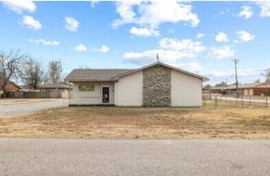 Primary Photo Of 1419 W London St, El Reno Religious Facility For Sale