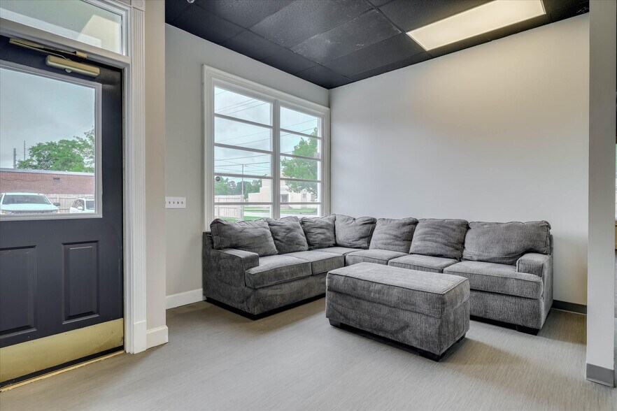 More Photos Of 1010 Druid Park Ave, Augusta Freestanding For Sale