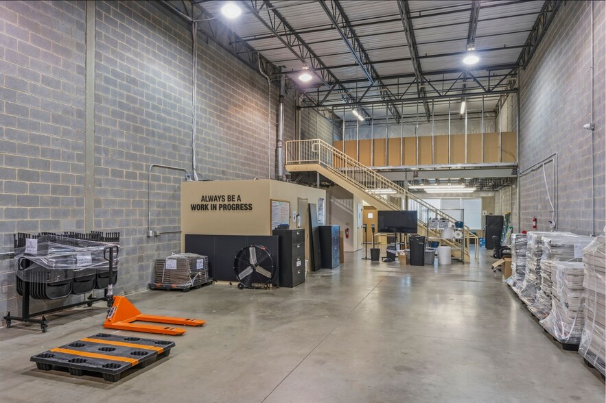 More Photos Of 17857-17889 Fraley Blvd, Dumfries Research And Development For Sale