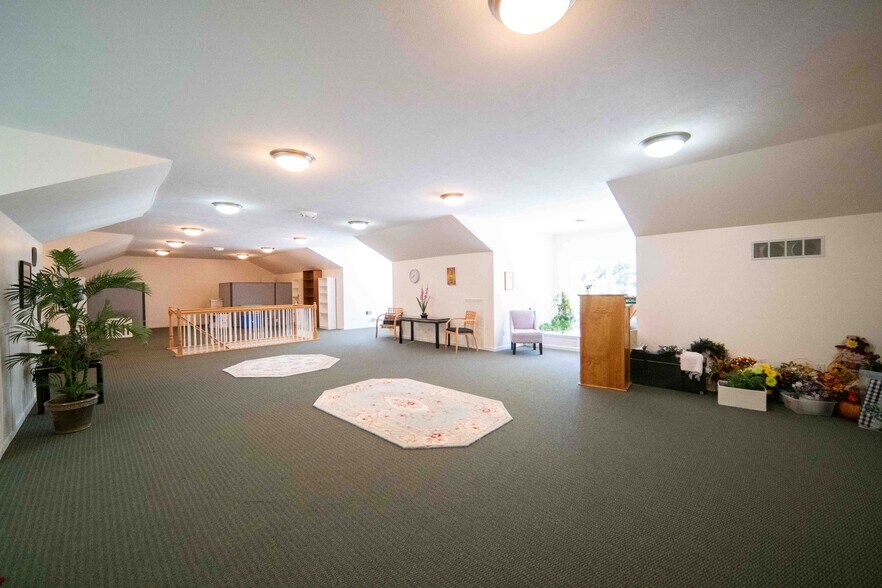More Photos Of 3375 Blackmore Rd, Perry Light Manufacturing For Sale