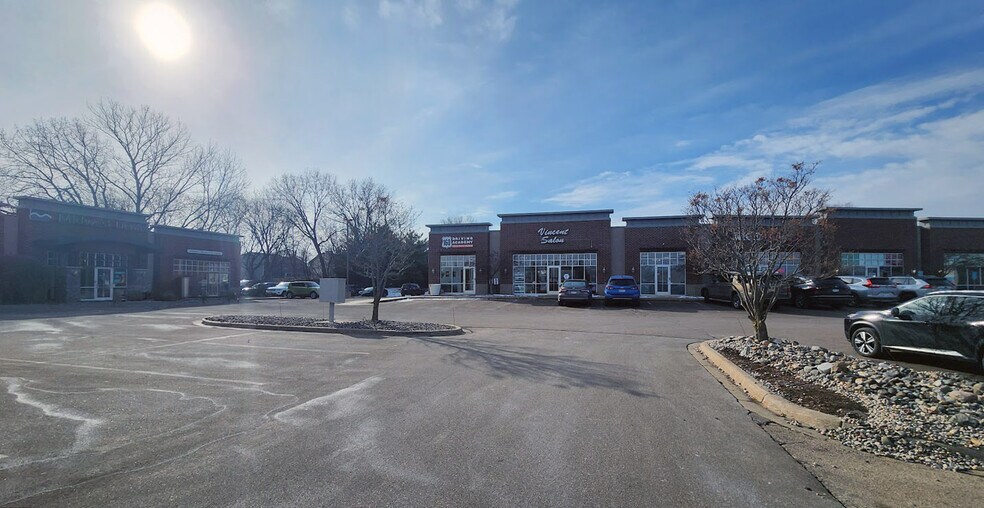 More Photos Of 1629 Lena Ct, Eagan Storefront For Lease