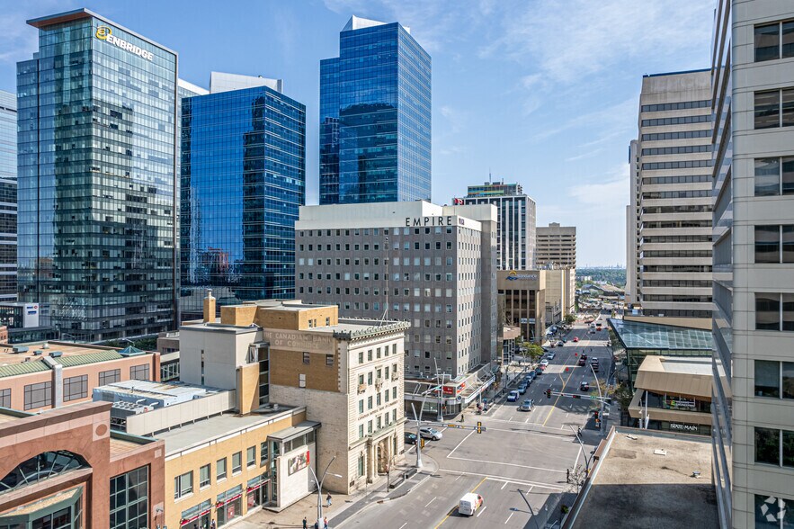 More Photos Of 10080 Jasper Ave NW, Edmonton Office For Lease