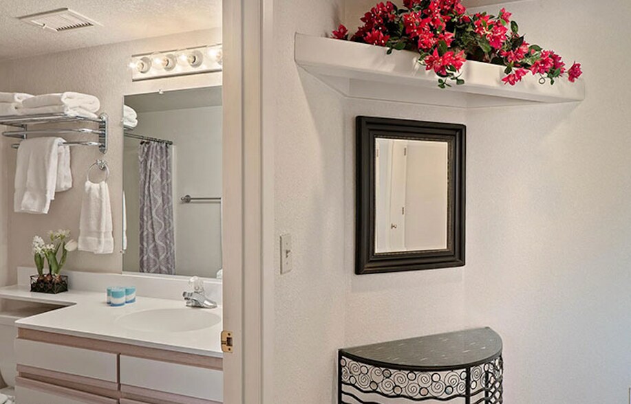 More Photos Of 105 Sugarloaf St, Sedona Apartments For Sale