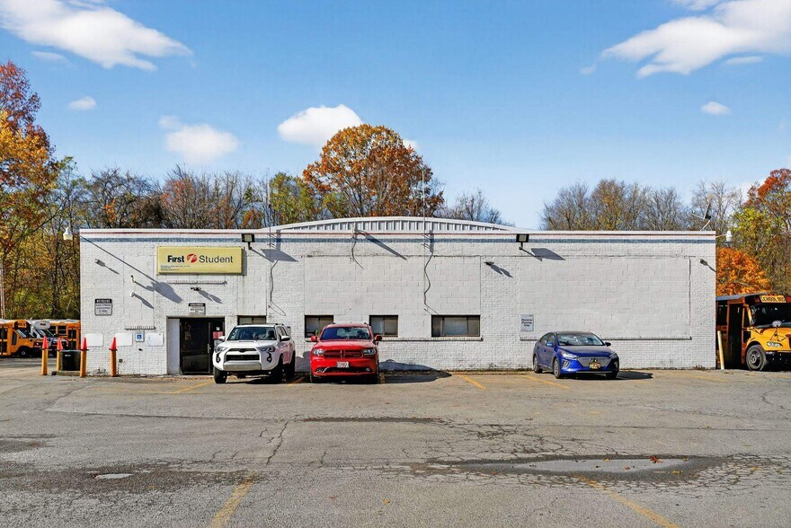 More Photos Of 905 Sampson St, New Castle Service For Sale