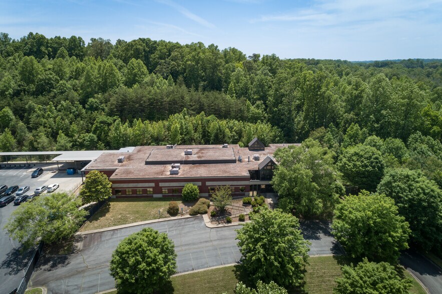 More Photos Of 3195 Centre Park Blvd, Winston-Salem Manufacturing For Sale