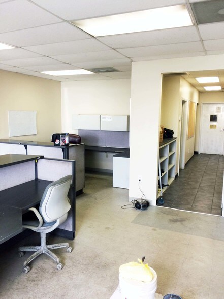 More Photos Of 6620 Joy Rd, East Syracuse Distribution For Lease