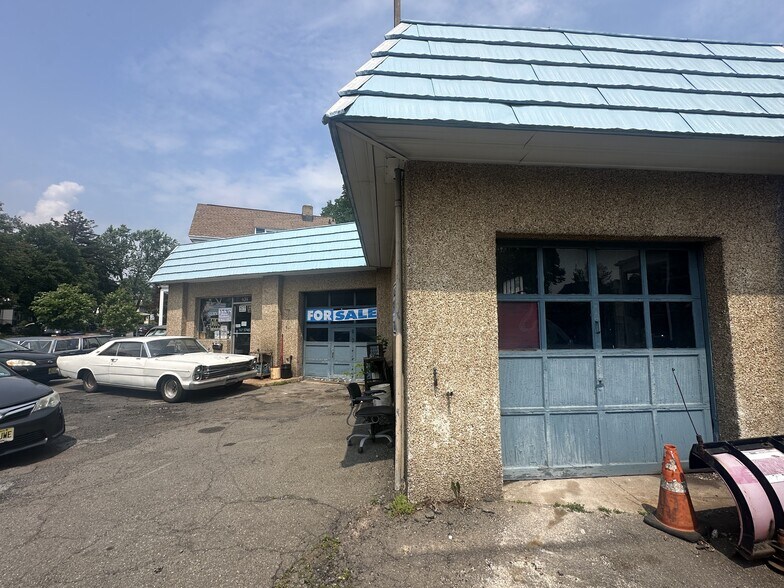 More Photos Of 401 Irvington Ave, South Orange Auto Salvage Facility For Sale