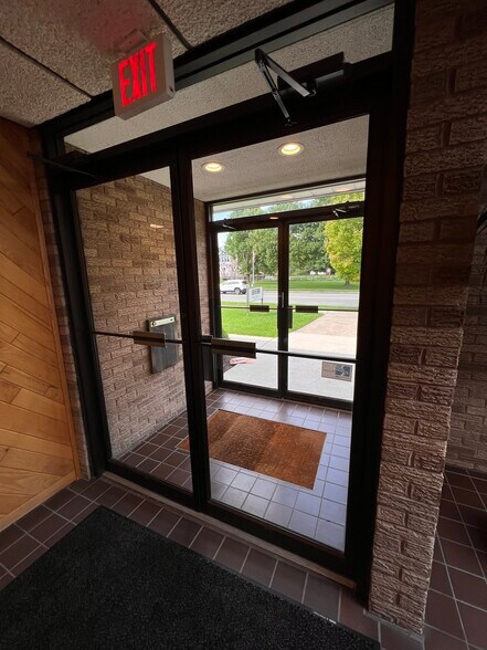 More Photos Of 285 Market St, Lockport Office For Sale