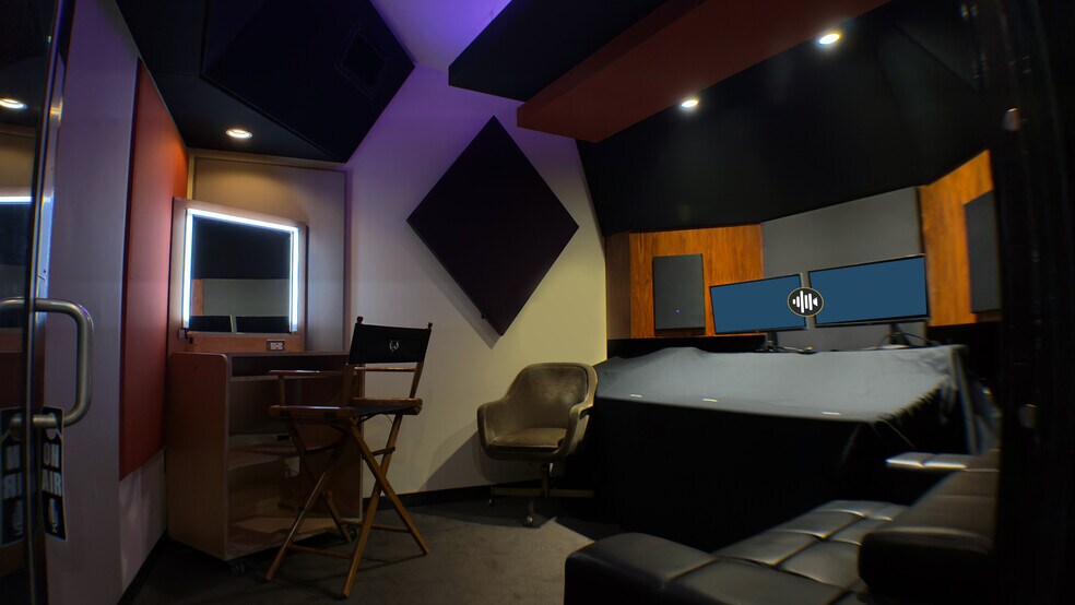 More Photos Of 302 Oceanside Blvd, Oceanside Service For Sale