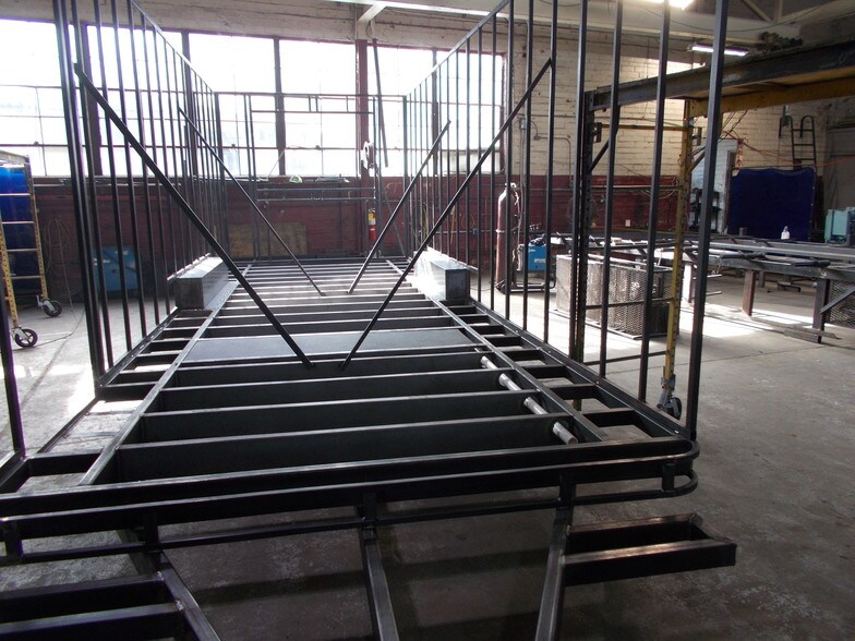 More Photos Of 225 W Hill St, Thomson Industrial For Sale