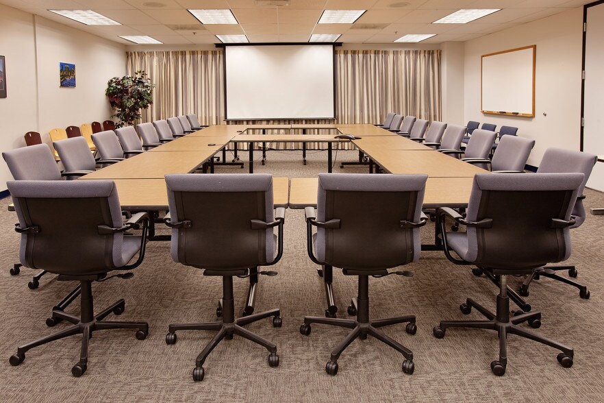 More Photos Of 9861 Broken Land Pky, Columbia Coworking Space