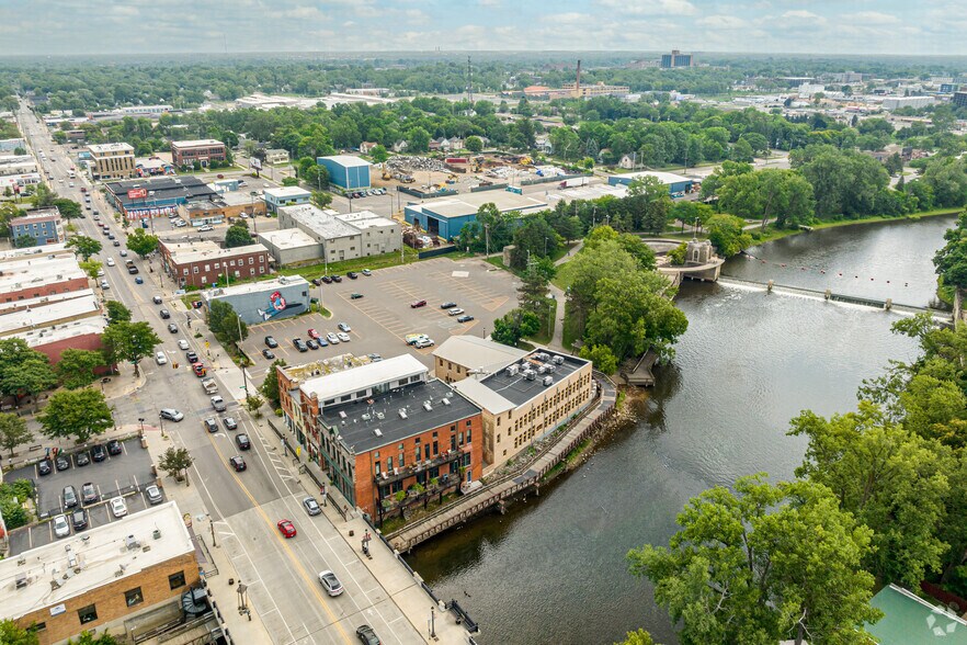 More Photos Of 212 E Grand River Ave, Lansing Office For Lease