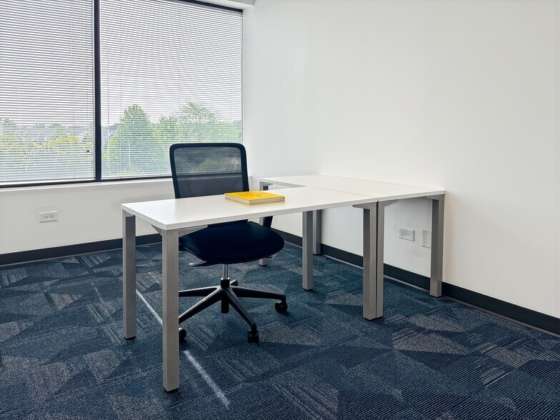 More Photos Of 1560 Wall St, Naperville Coworking Space