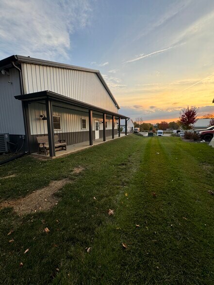 More Photos Of 3133 N Westbury Village Dr, Bloomington Office For Lease