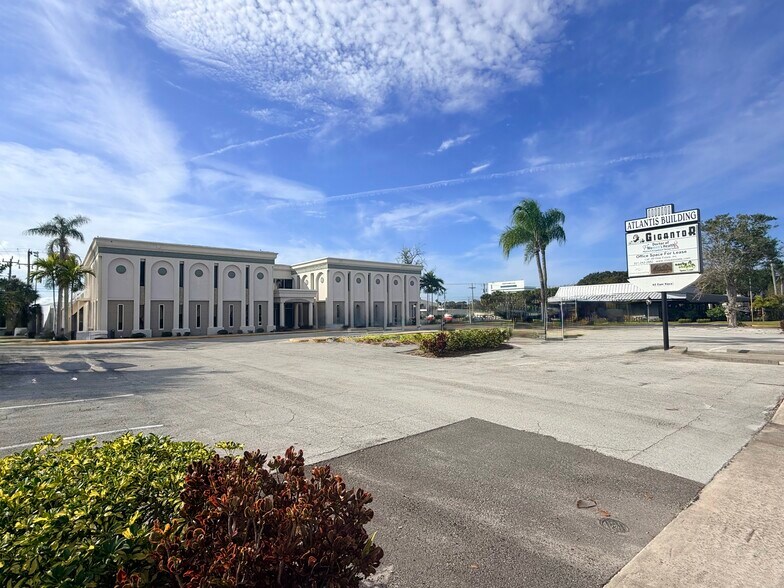 More Photos Of 65 E Nasa Blvd, Melbourne Office For Lease