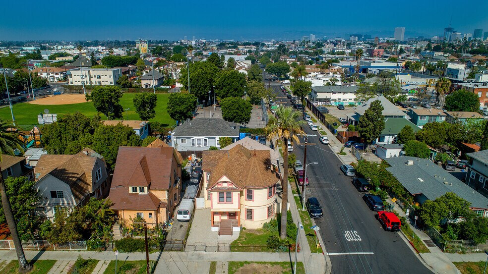 More Photos Of 1703 Toberman St, Los Angeles Apartments For Sale