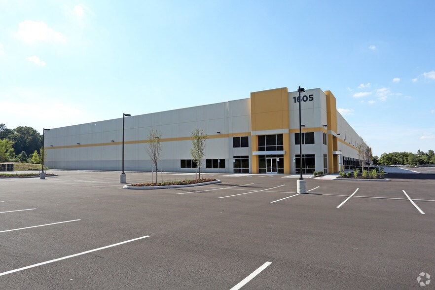 More Photos Of 1605 Zeager Rd, Elizabethtown Warehouse For Lease