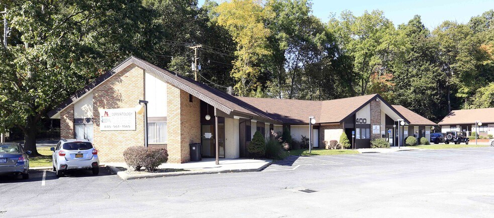 Primary Photo Of 400 Gidney Ave, Newburgh Medical For Sale