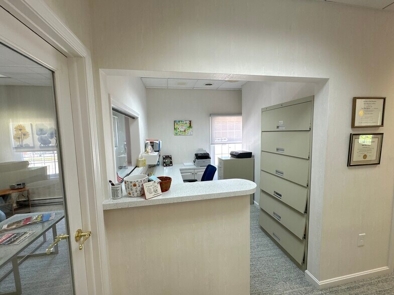 More Photos Of 230 Lafayette Rd, Portsmouth Office For Sale