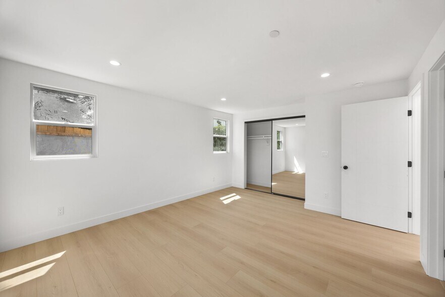 More Photos Of 4513 Rosewood Ave, Los Angeles Apartments For Sale