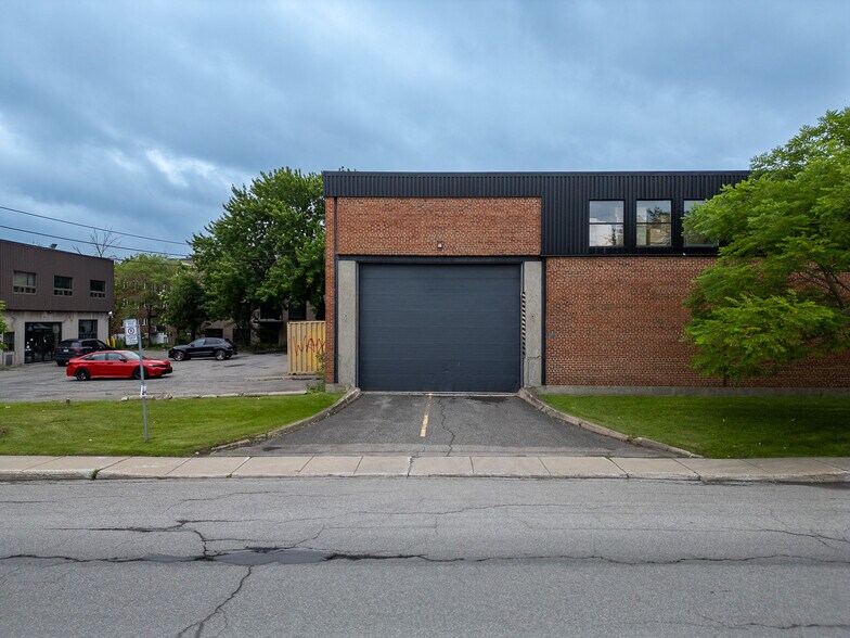 More Photos Of 9246 St Boivin, Montréal Manufacturing For Sale