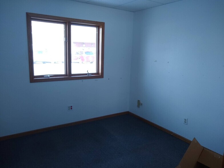 More Photos Of 301 Main St E, Hendrum Office For Sale
