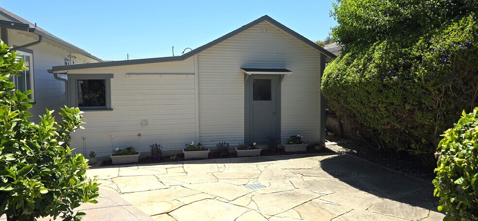 More Photos Of 133 N G St, Lompoc Medical For Sale
