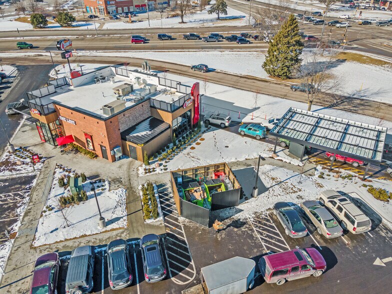 More Photos Of 3030 Milton Ave, Janesville Fast Food For Sale