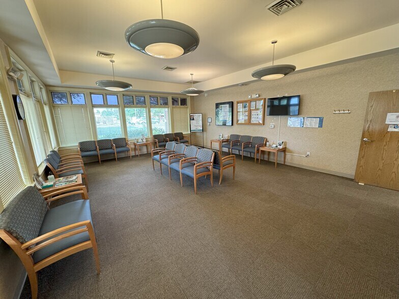 More Photos Of 6200 Station Dr, Bealeton Medical For Sale