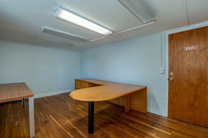 More Photos Of 27 Jefferson St, Taunton Office For Sale