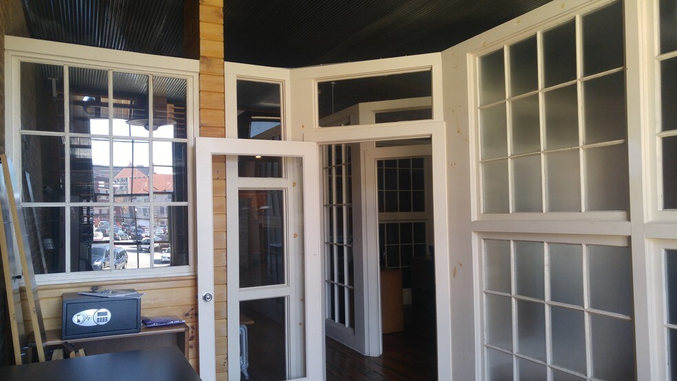 More Photos Of 714 Gay, Knoxville General Retail For Lease