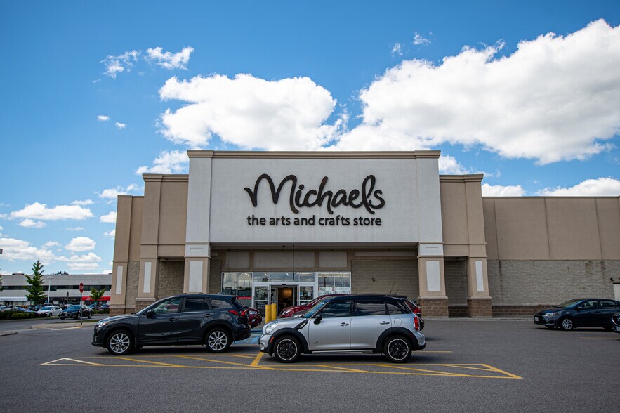 More Photos Of 1105 Kingston Rd, Pickering Unknown For Lease