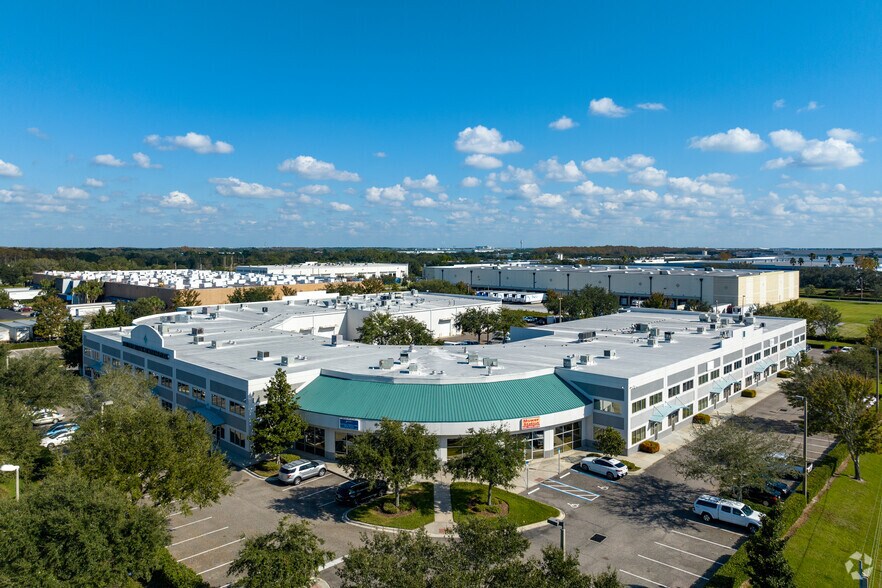 More Photos Of 10501 S Orange Ave, Orlando Light Manufacturing For Lease