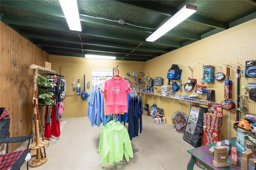 More Photos Of 7632 Centerville Rd, Houghton Trailer Camper Park For Sale