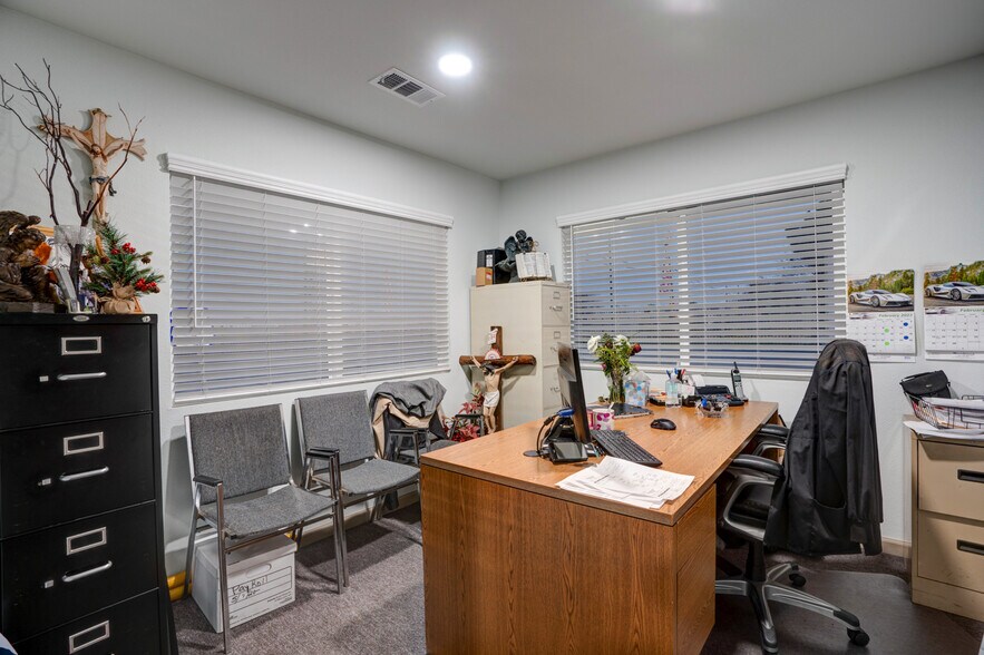 More Photos Of 854 Crows Landing Rd, Modesto Auto Dealership For Sale