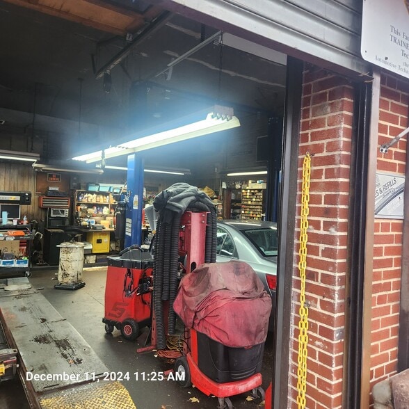 More Photos Of 21802 Hillside Ave, Queens Village Auto Repair For Sale