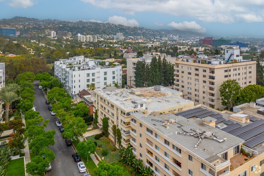 More Photos Of 432 N Palm Dr, Beverly Hills Apartments For Sale