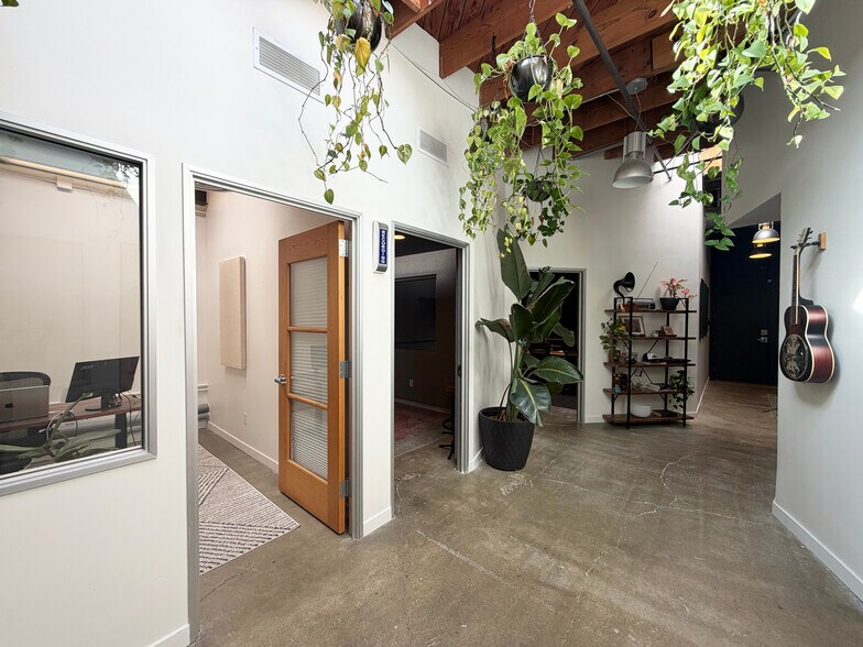 More Photos Of 4223 Glencoe Ave, Marina Del Rey Loft Creative Space For Lease