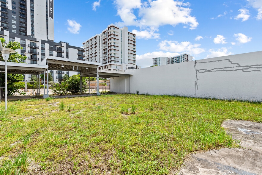 More Photos Of 810 NE 4th Ave, Fort Lauderdale Storefront Retail Office For Lease