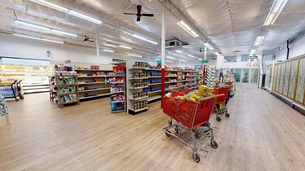 More Photos Of 201 N 14th St, Billings General Retail For Sale