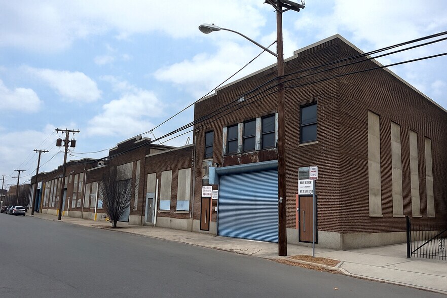 More Photos Of 488-500 Mulberry St, Newark Warehouse For Sale